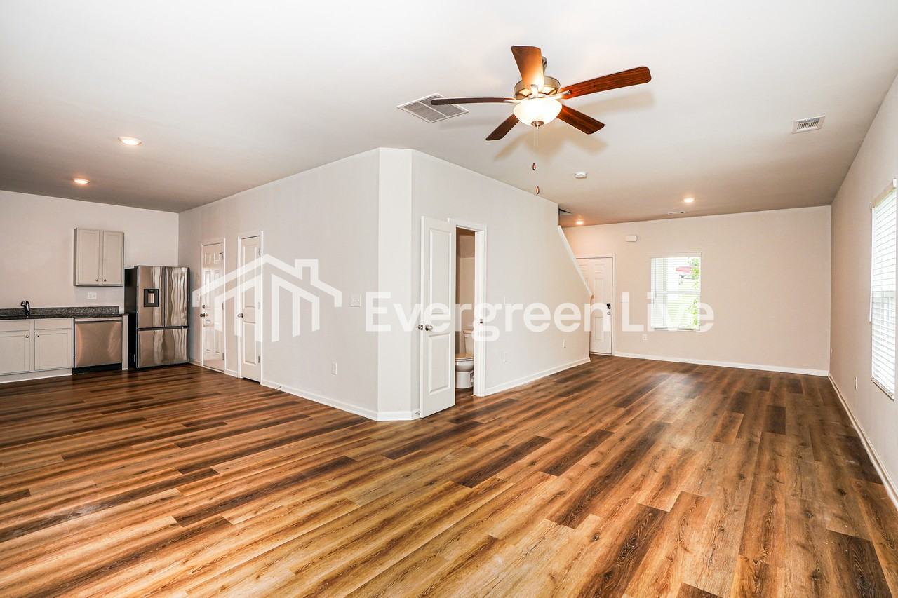 110 Chapleau Ln - Photo 4 of 16