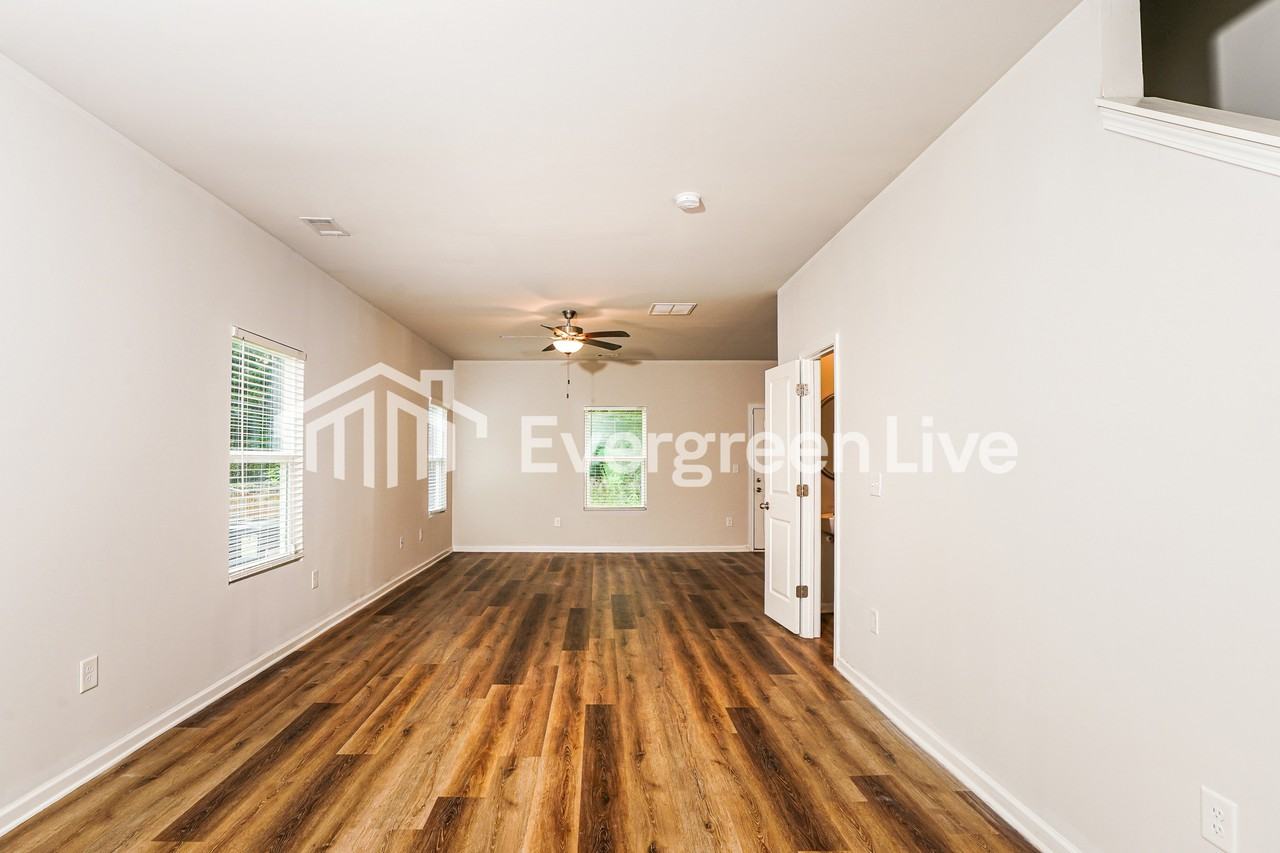 110 Chapleau Ln - Photo 5 of 16