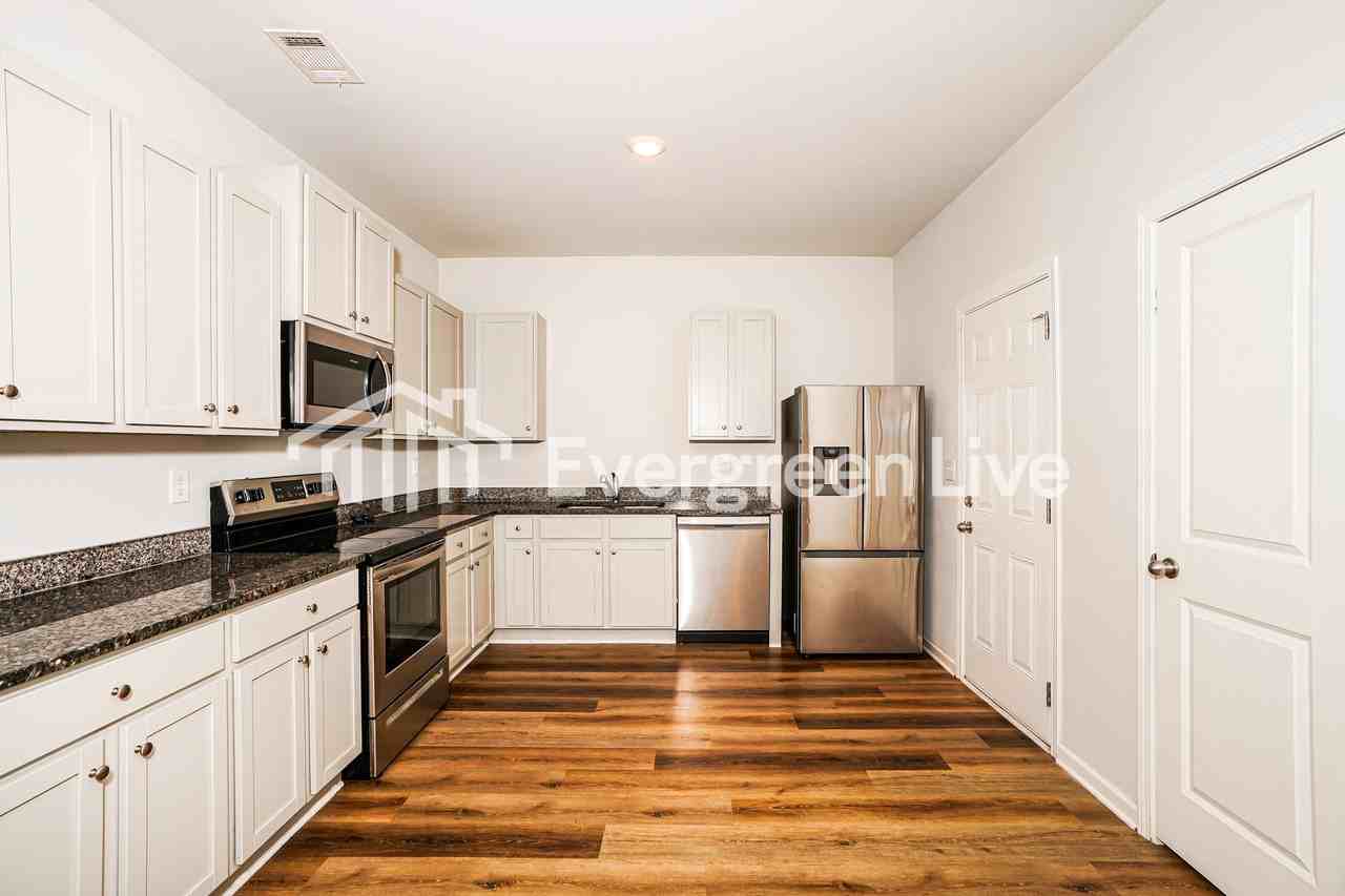 110 Chapleau Ln - Photo 6 of 16