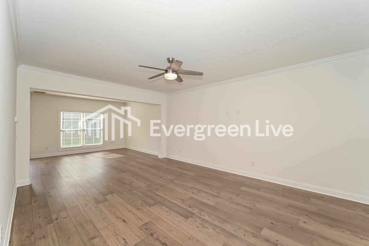242 Centennial Dr - Photo 3 of 15