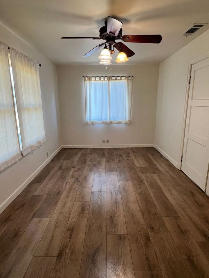 11914 Rawson Rd - Photo 4 of 17