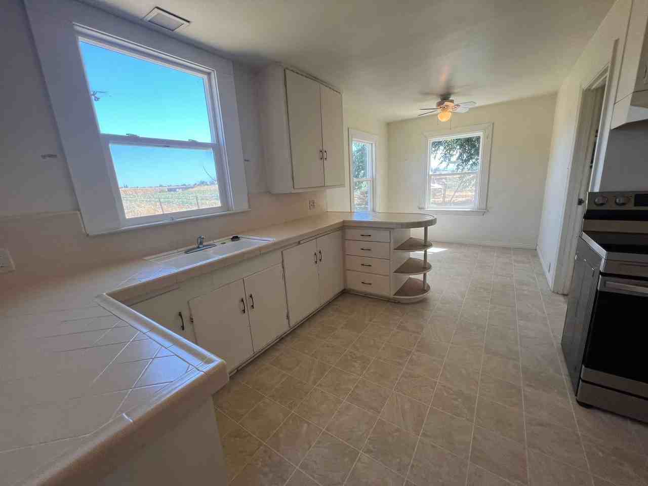 11914 Rawson Rd - Photo 6 of 17