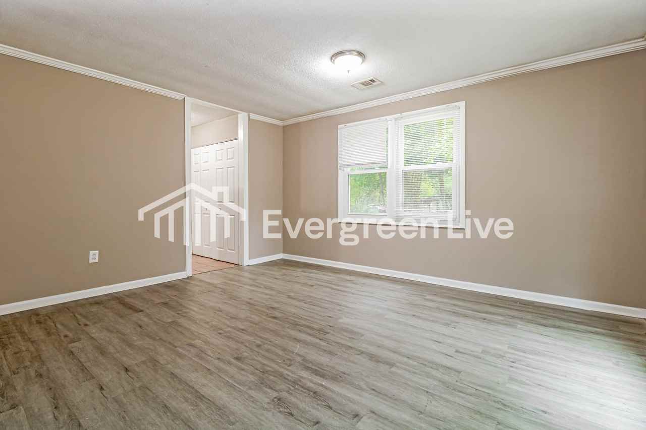 3533 Dundale Rd - Photo 6 of 13