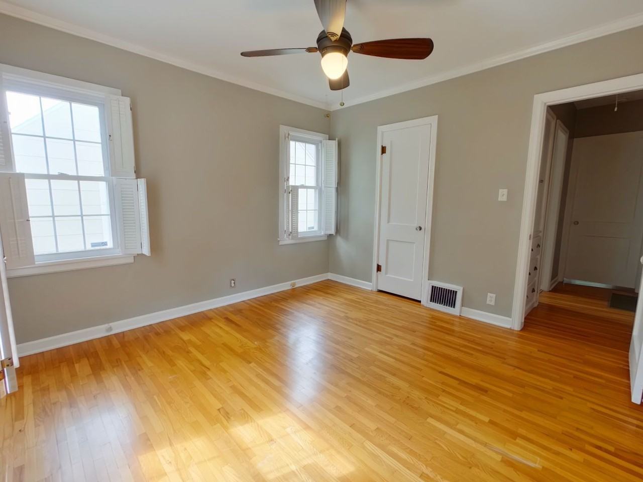 242 S Bleckley Dr - Photo 7 of 12