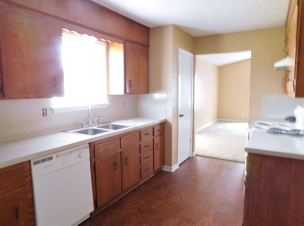 1606 Daude Ave - Photo 6 of 8