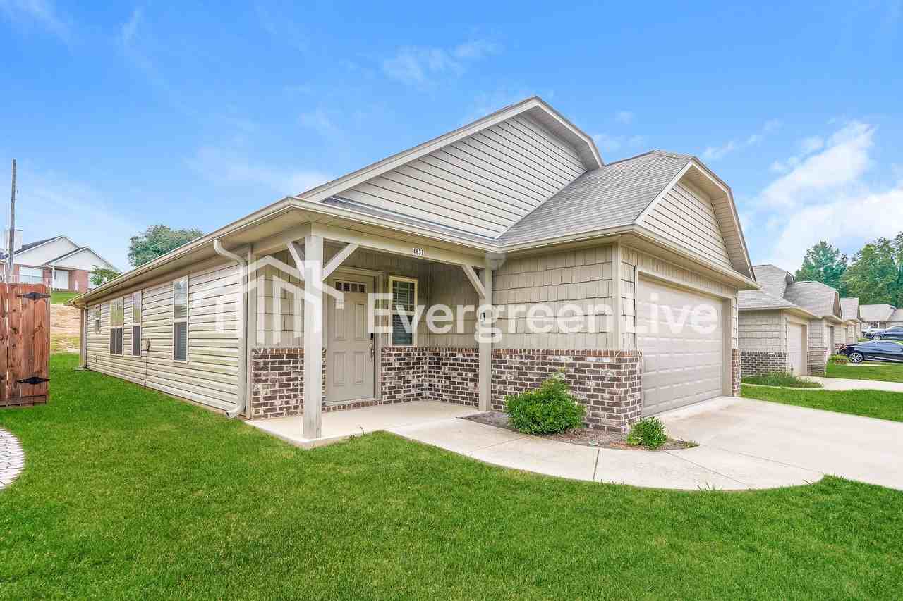 4837 Cove Ln - Photo 2 of 15