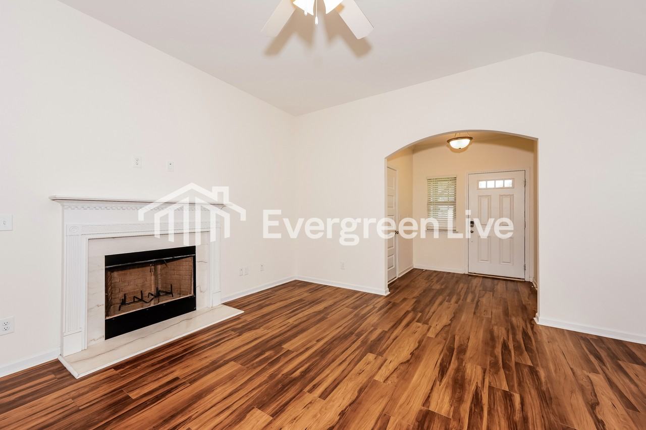 4837 Cove Ln - Photo 3 of 15