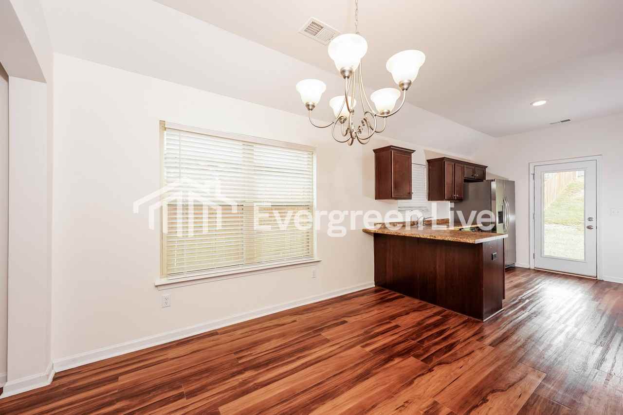 4837 Cove Ln - Photo 5 of 15