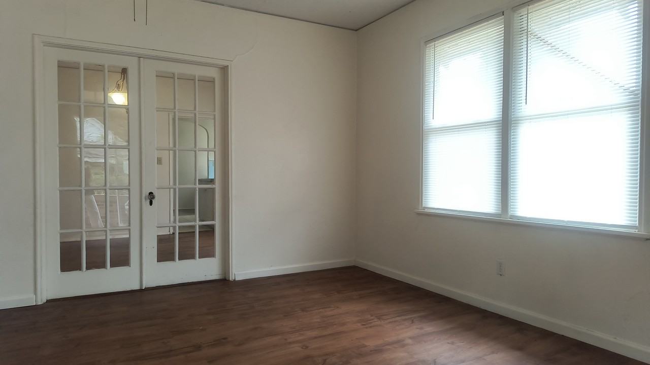 101 W 17th Ave #101 - Photo 3 of 13