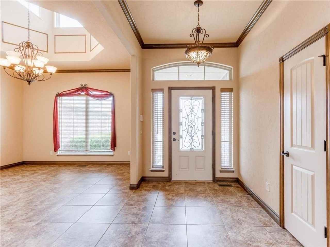4908 Arbuckle Dr - Photo 3 of 37