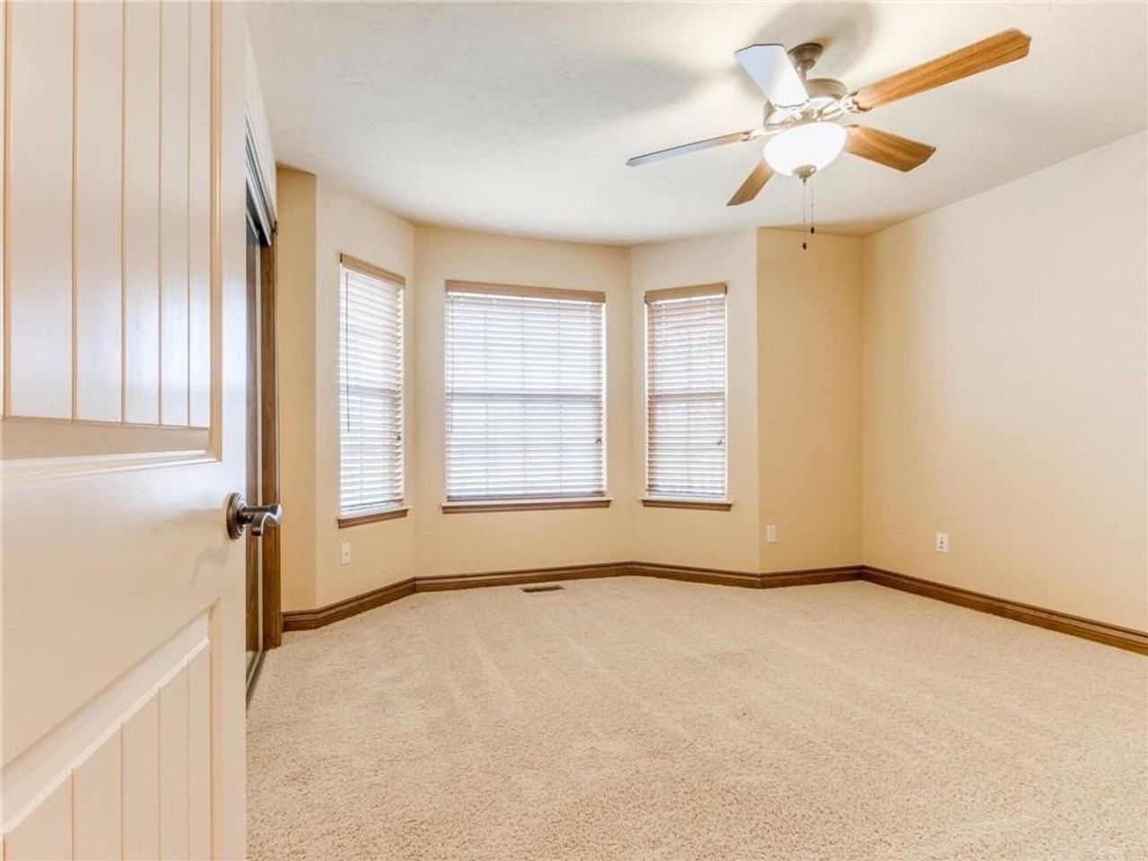 4908 Arbuckle Dr - Photo 4 of 37