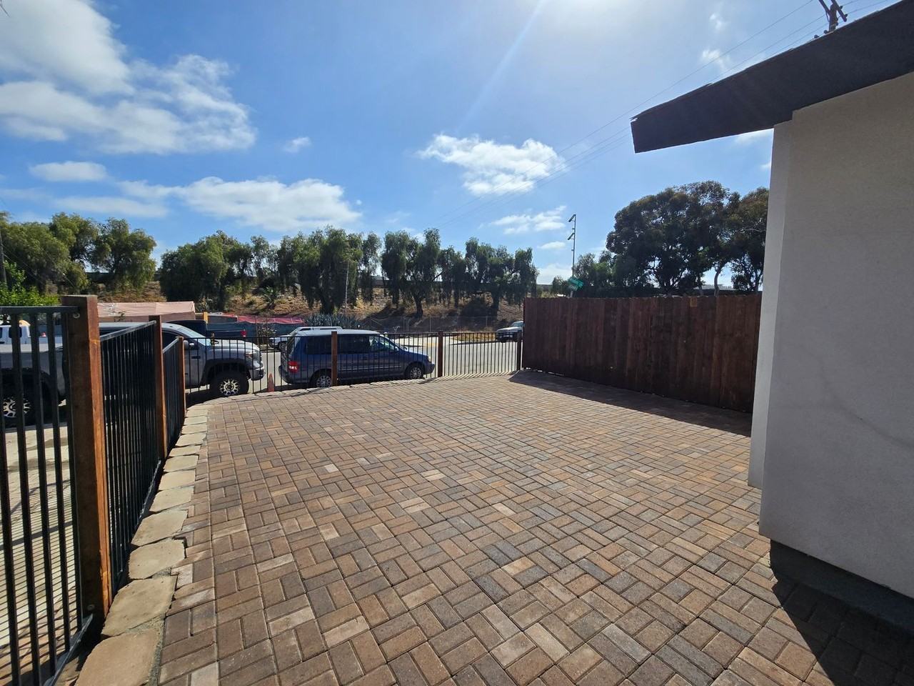 3808 Cottonwood St - Photo 6 of 30