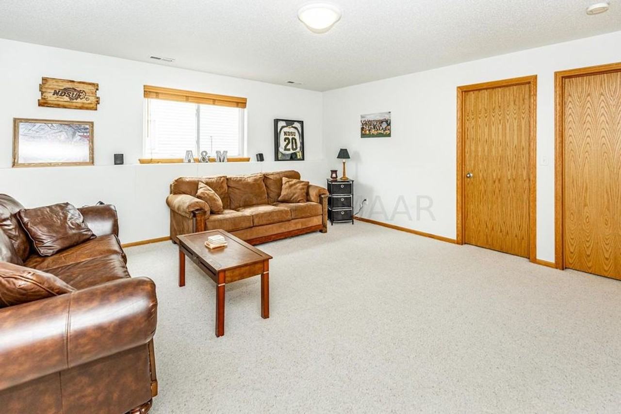 4292 39th Ave S - Photo 4 of 11