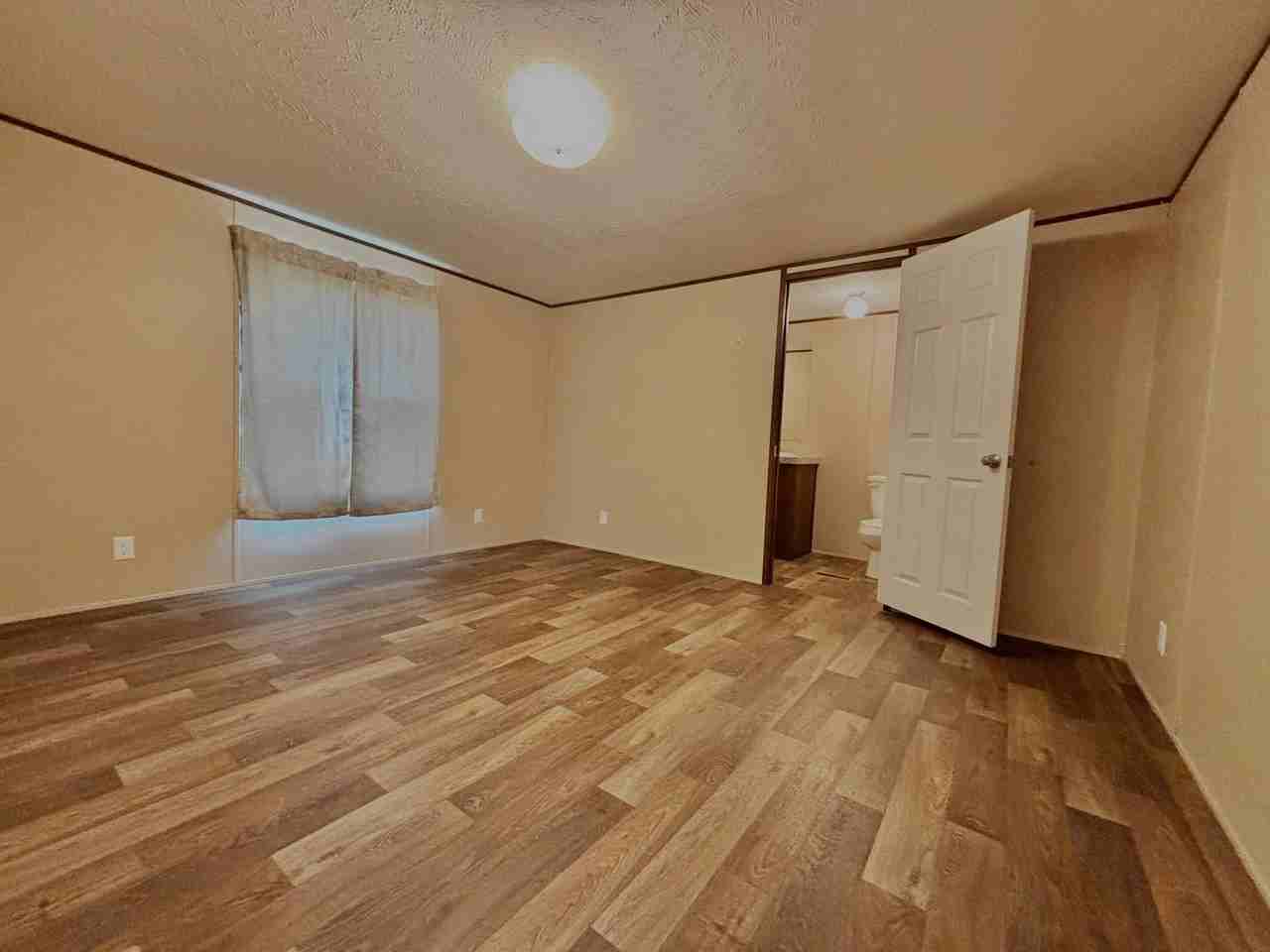 300 Cherokee Ln - Photo 2 of 7