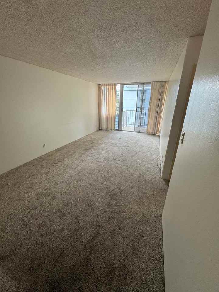 1600 Wilikina Dr #B606 - Photo 3 of 11