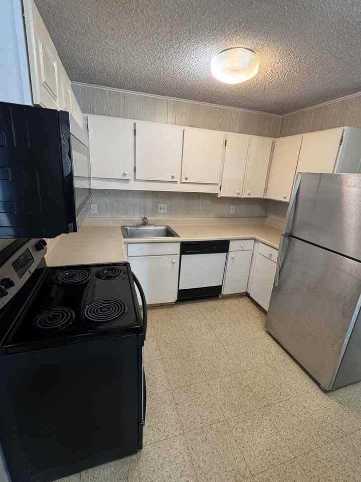 1600 Wilikina Dr #B606 - Photo 4 of 11