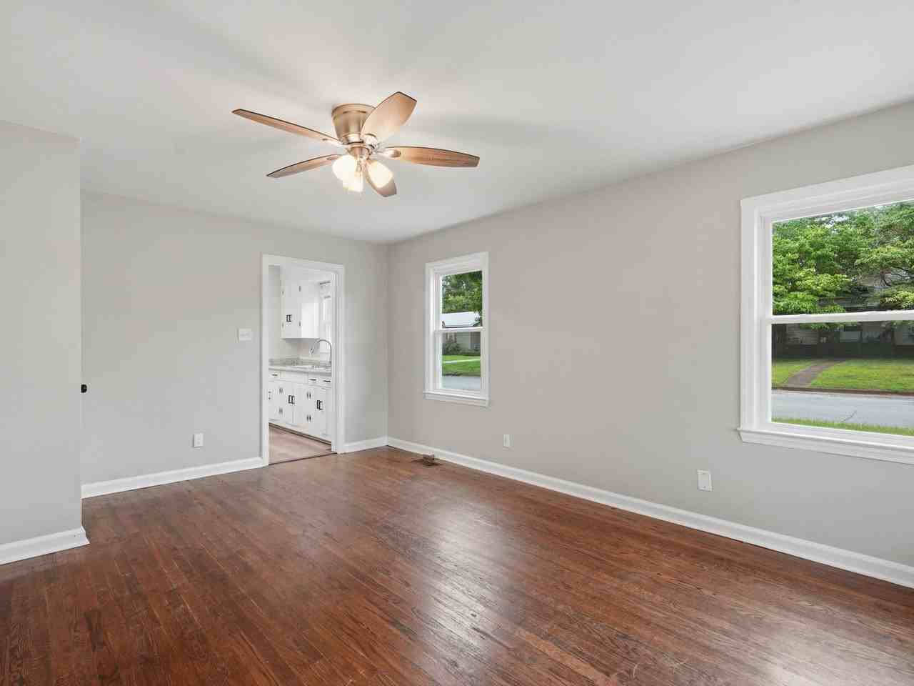 1220 19th Ave Se - Photo 4 of 20