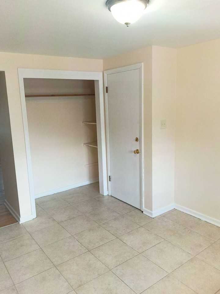 1933 E Oklahoma Ave - Photo 5 of 13
