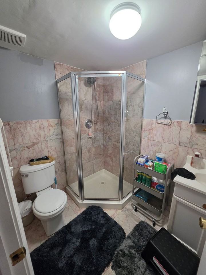 1151 E 61st St - Photo 5 of 9
