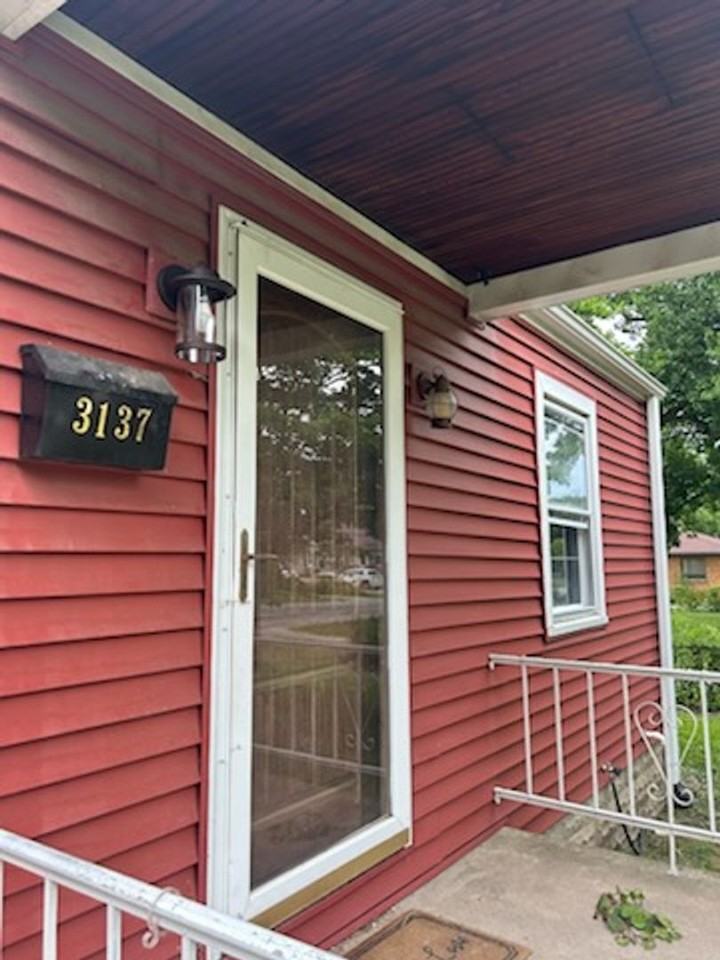 3137 S 2nd St - Photo 2 of 9
