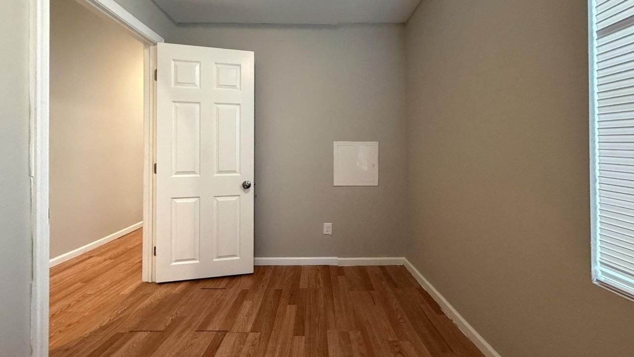 2543 N 18th St - Photo 2 of 19