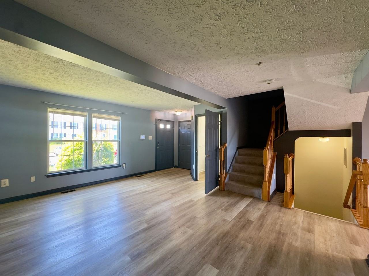 537 Macintosh Cir - Photo 2 of 26