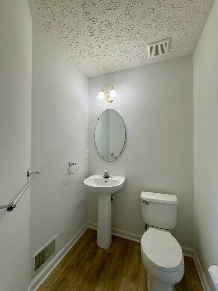 537 Macintosh Cir - Photo 4 of 26