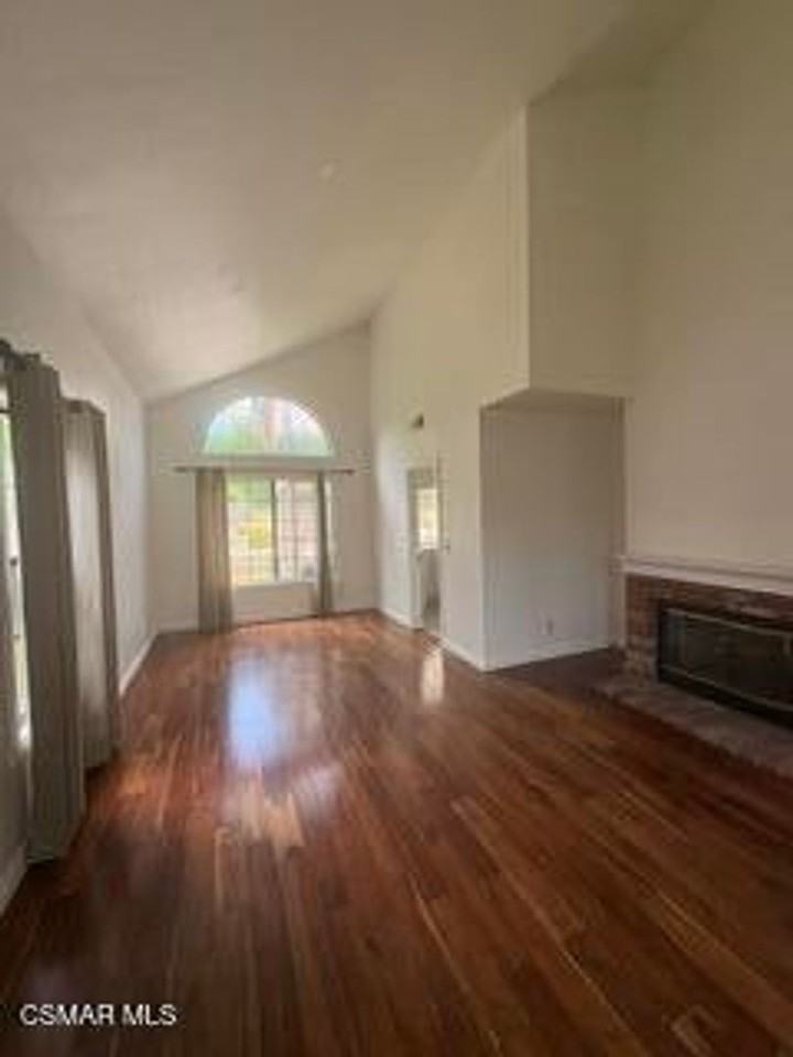 3855 Lost Springs Dr - Photo 3 of 20