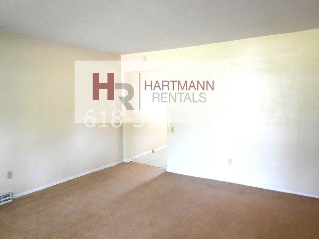 63 Mary Jo Dr - Photo 3 of 8