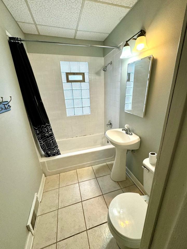 1506 S 81st St #1506 - Photo 3 of 8