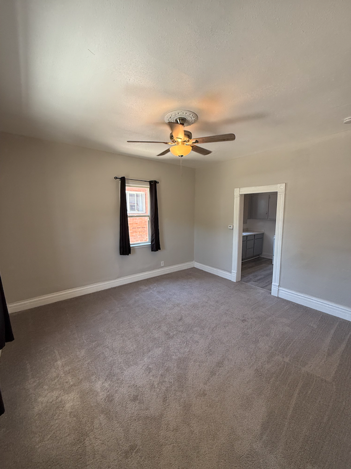1411 E Routt Ave - Photo 3 of 12