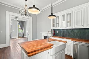 featured image of 1418 Saint Bernard Ave