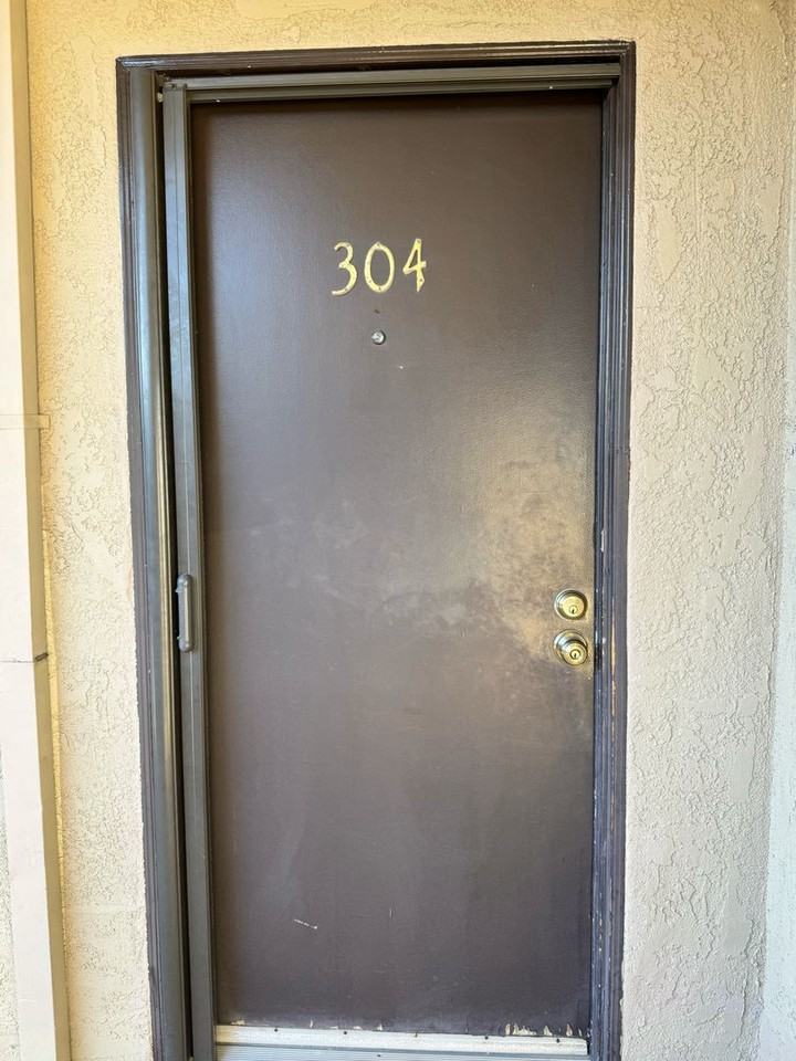 1061 Park Ave #304 - Photo 2 of 26
