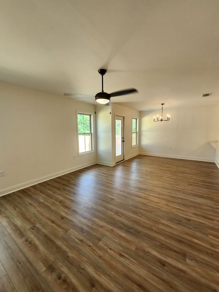 4049 4049 Colbie Way - Photo 2 of 13