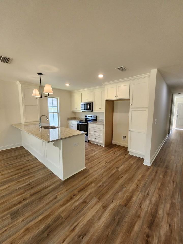 4049 4049 Colbie Way - Photo 3 of 13
