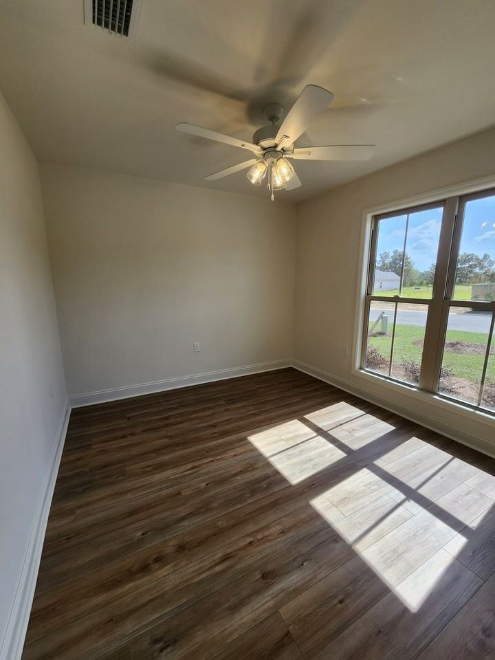 4049 4049 Colbie Way - Photo 4 of 13
