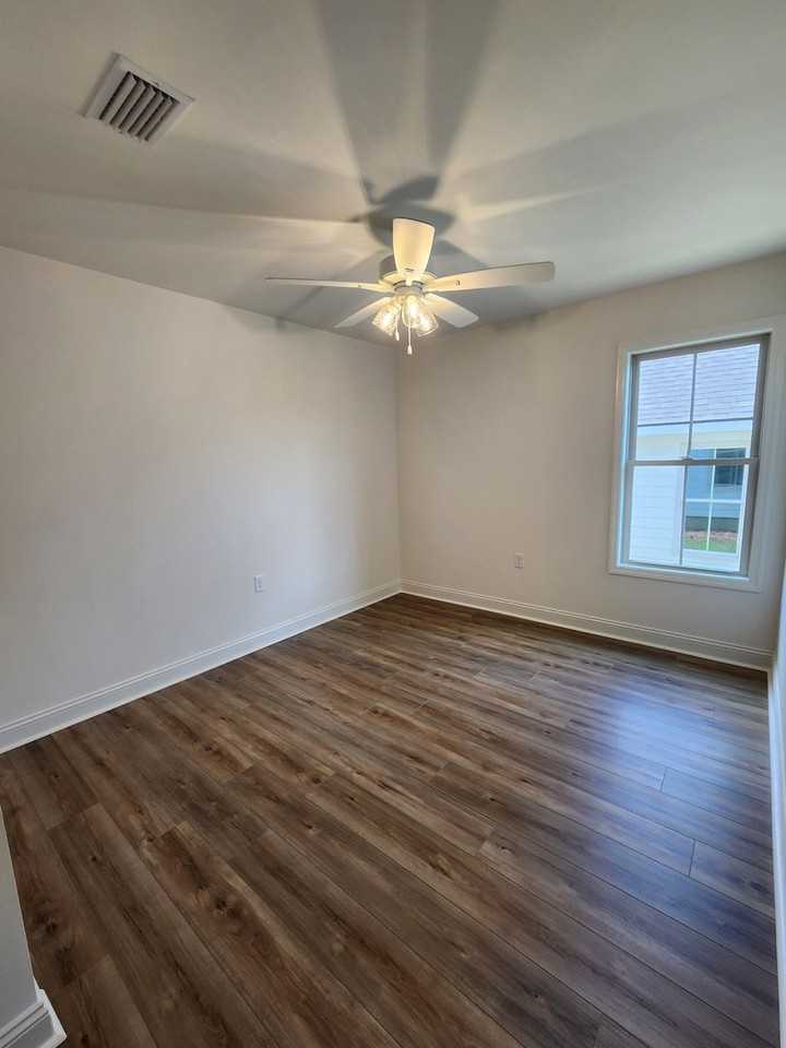 4049 4049 Colbie Way - Photo 6 of 13