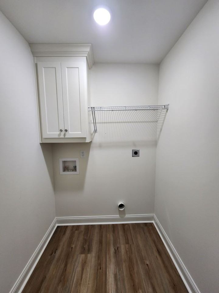 4049 4049 Colbie Way - Photo 7 of 13