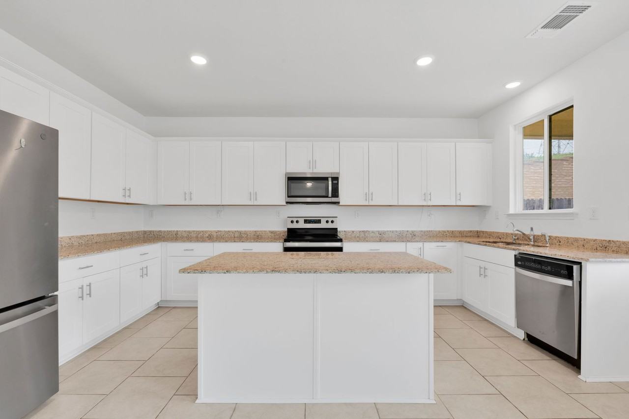 10310 Lady Bird - Photo 3 of 24