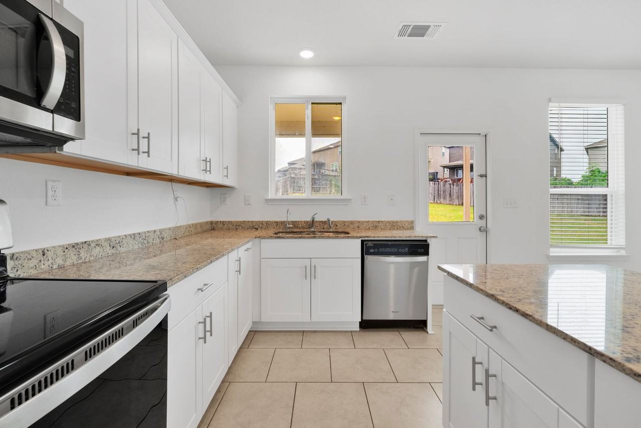 10310 Lady Bird - Photo 4 of 24