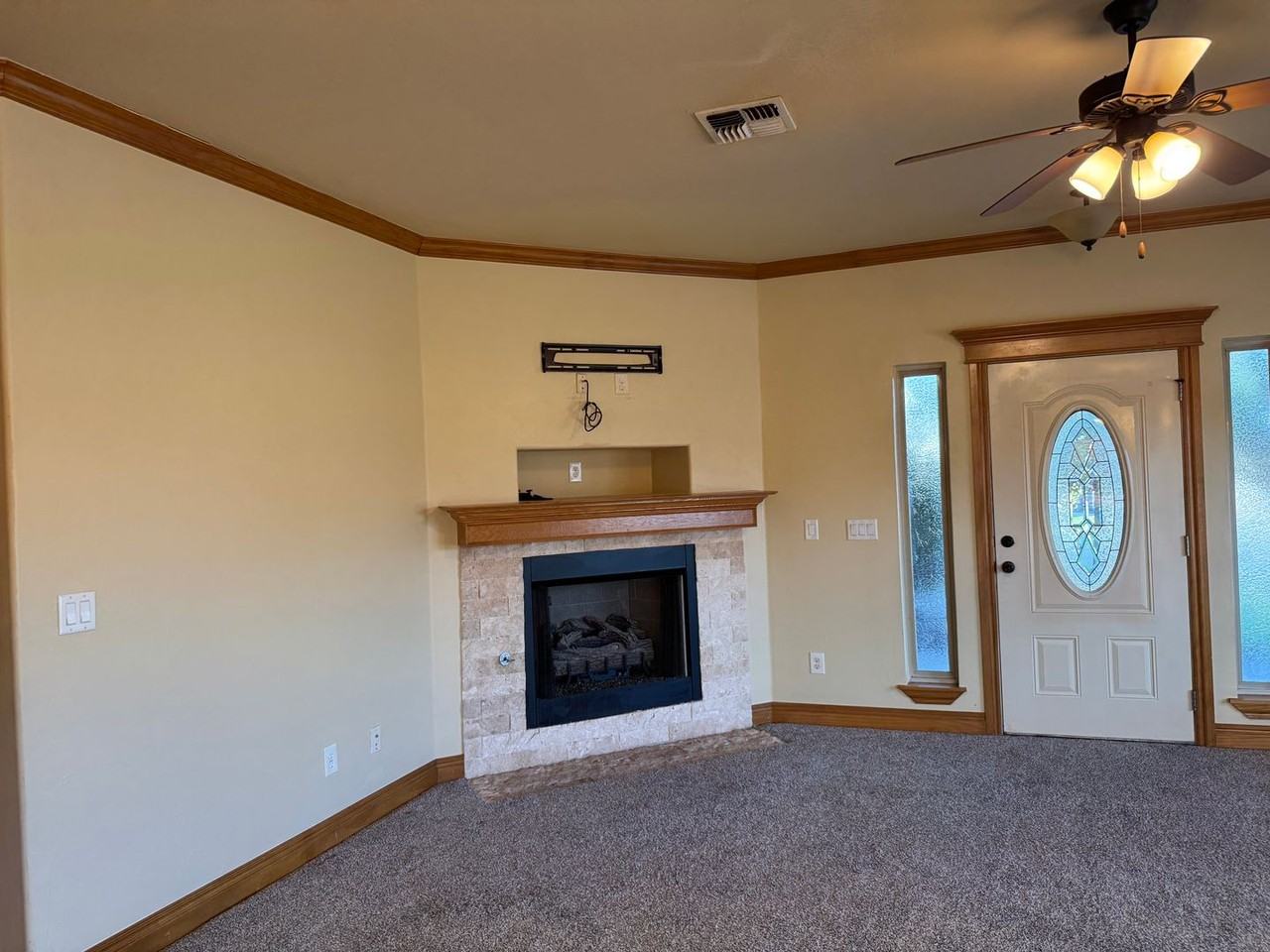 915 Sw 80th St - Photo 5 of 42