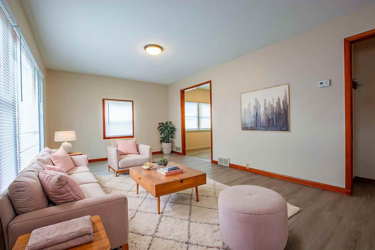 1502 Silver Ln - Photo 5 of 23