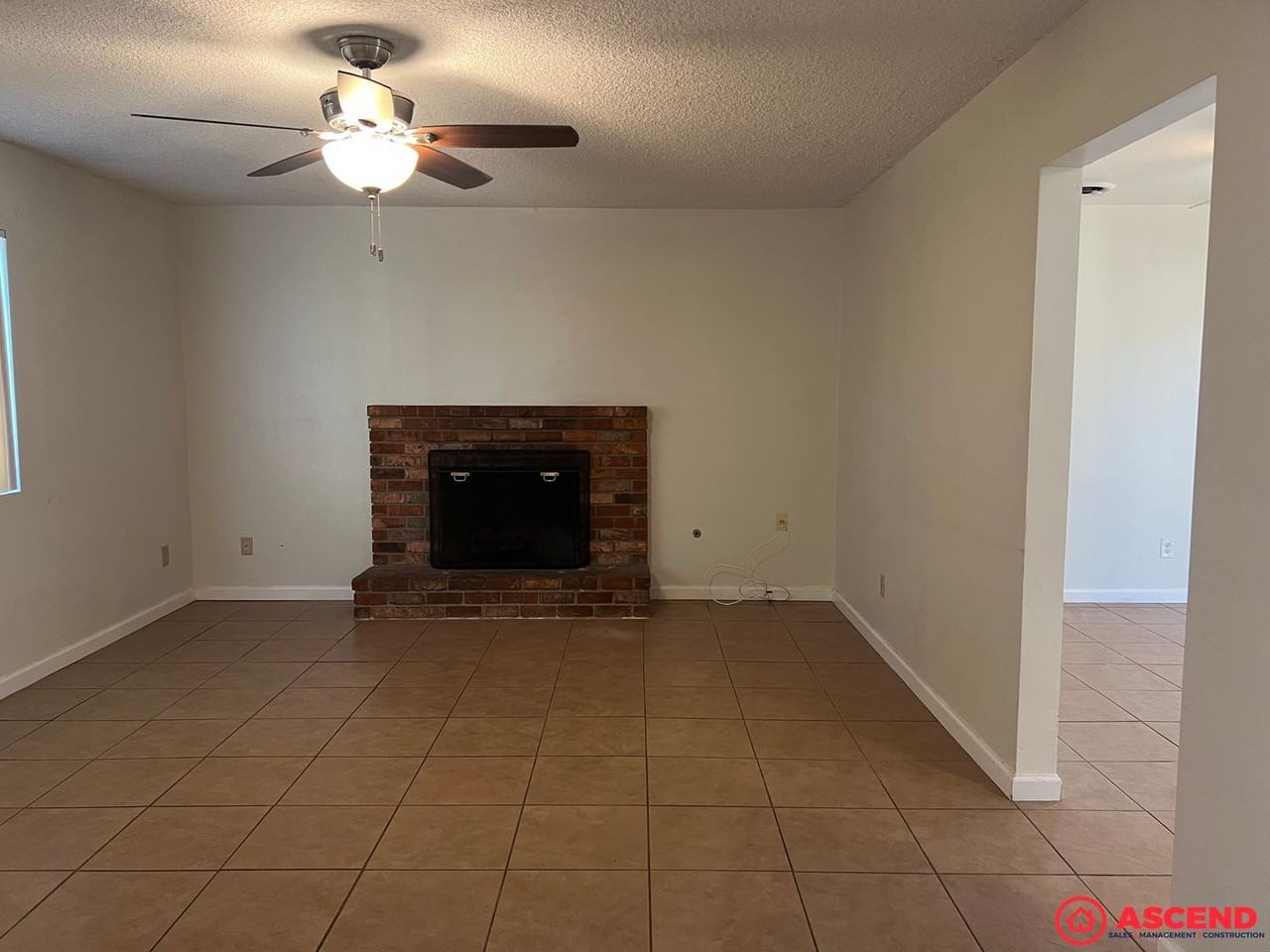 4013 University Ave - Photo 2 of 16
