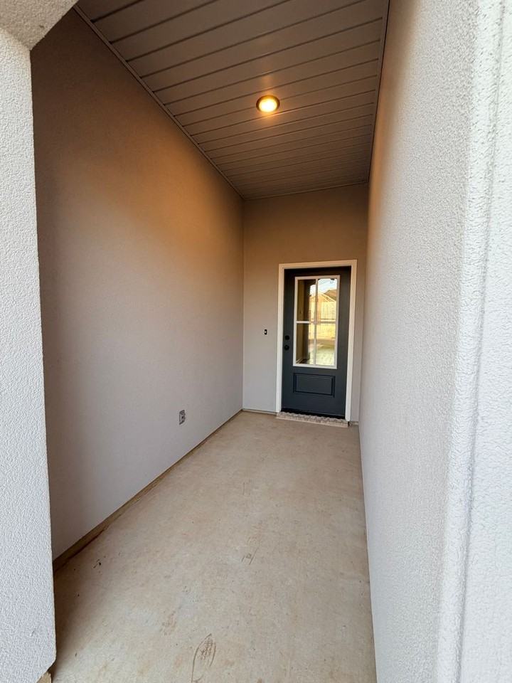 189 Berkshire Pl - Photo 2 of 28