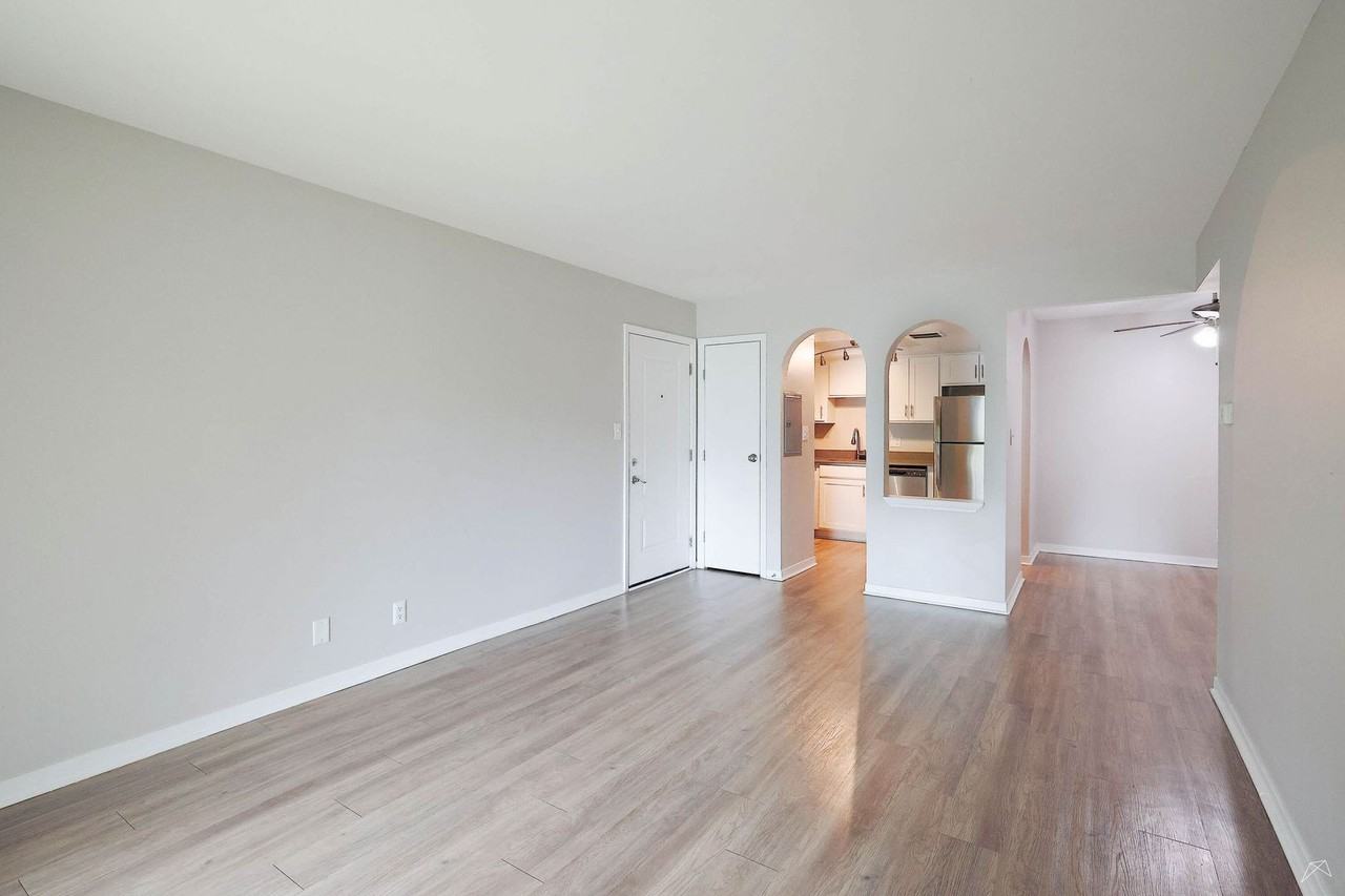 The Jefferson Apts - Photo 3 of 32