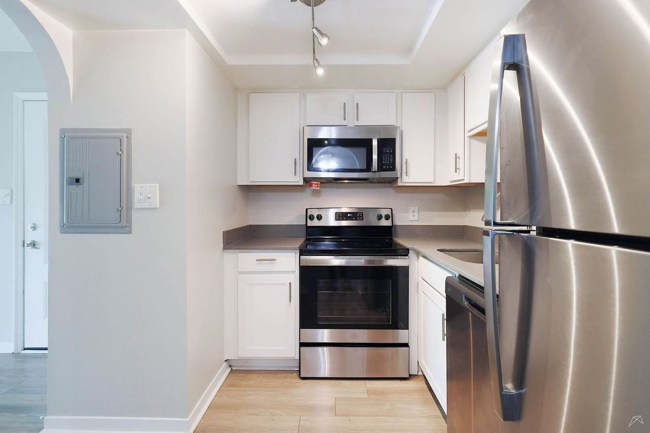 The Jefferson Apts - Photo 6 of 32