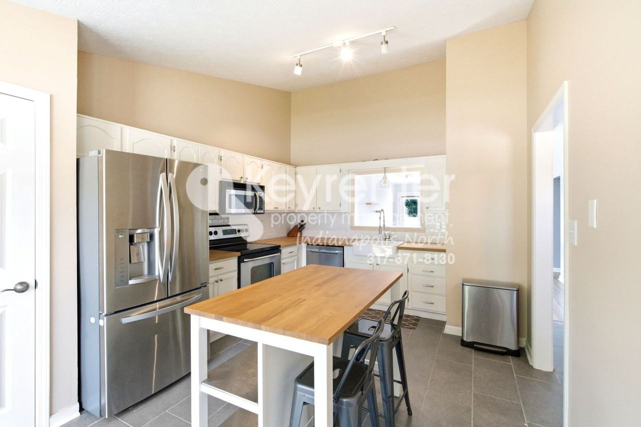 13847 Waycross Dr - Photo 4 of 16