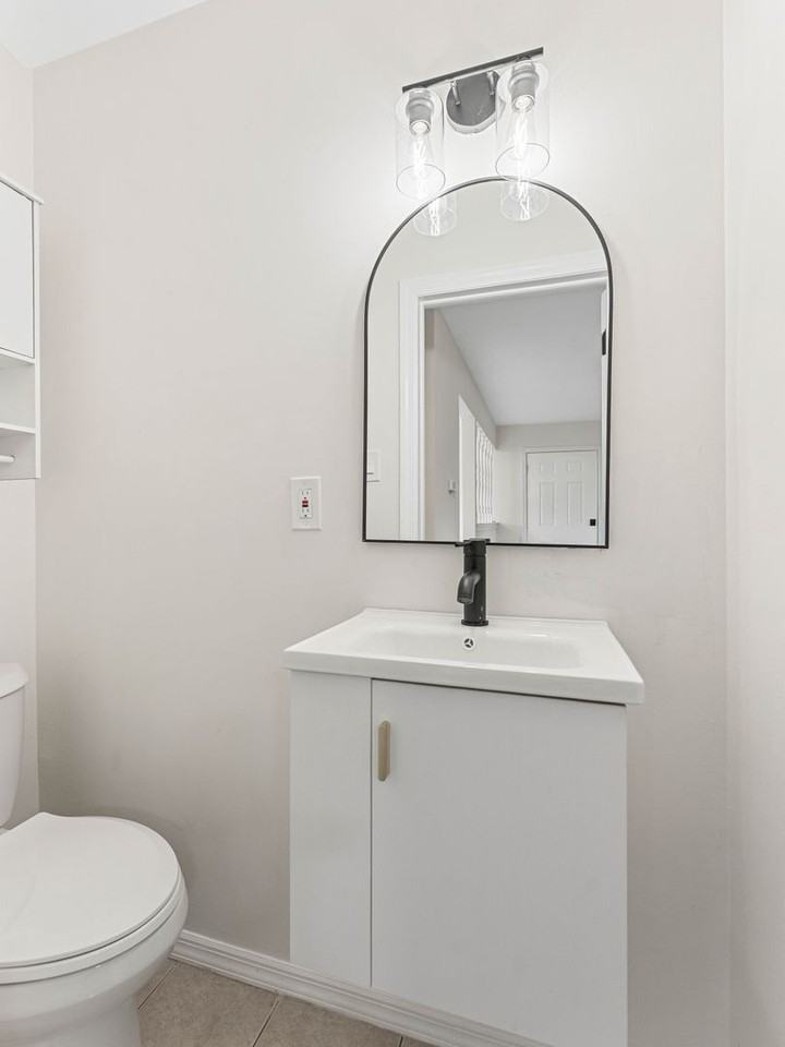 7 Andrea Dr - Photo 6 of 30