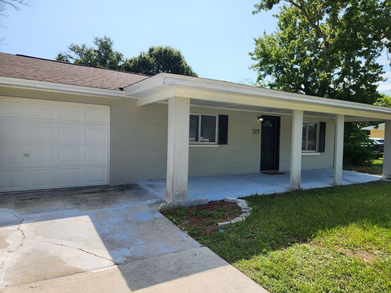 1375 Powers Ave - Photo 3 of 20