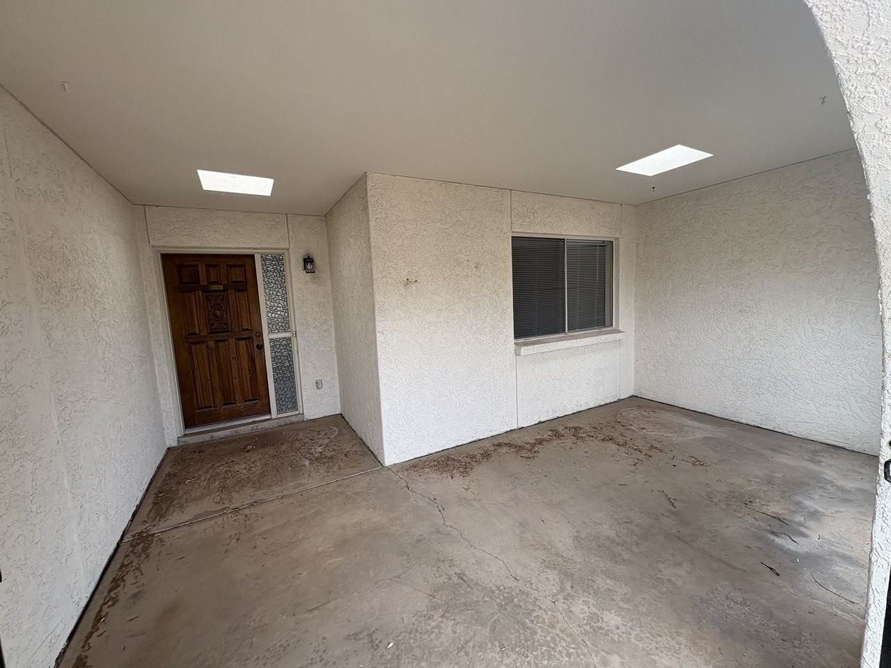 9061 E Palms Park Dr - Photo 2 of 27